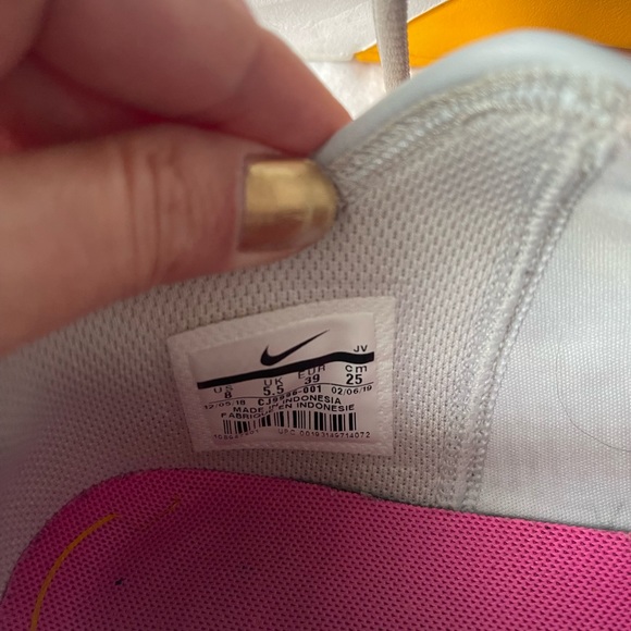 Nike Air Max Motions - Picture 5 of 6